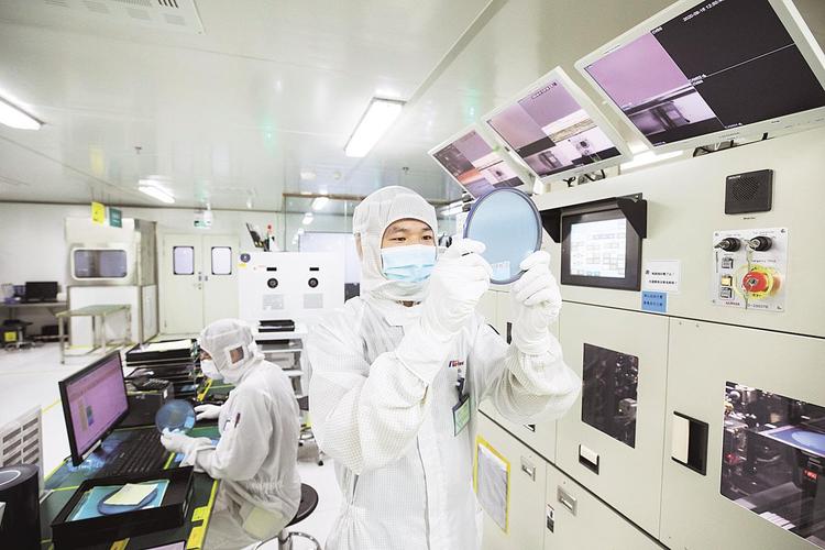 我国公布1-10月芯片进口数据,中国海关总署公布数据