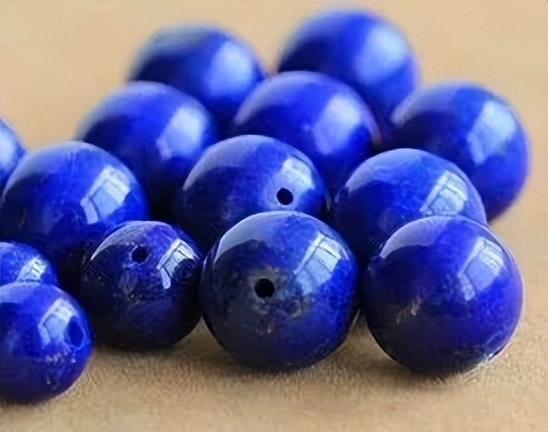 10种最漂亮的宝石,大自然中天然的蓝色宝石