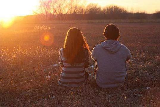 金牛男跟狮子女相处一年了,金牛男遇到狮子女会怎么样