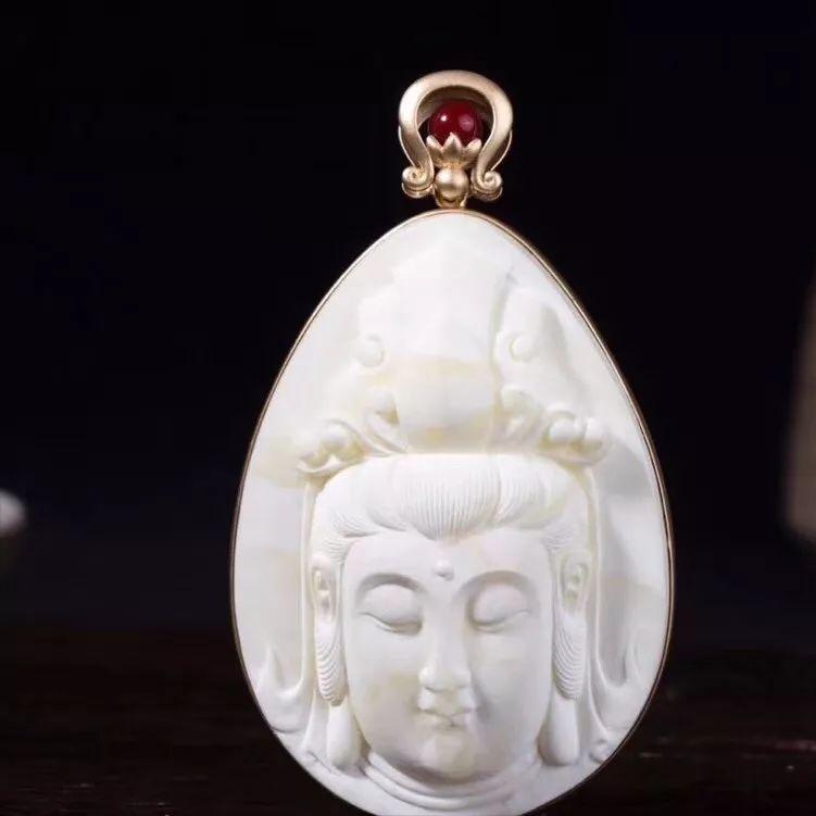 什么样品质的蜜蜡最值钱,什么样的琥珀木是上品