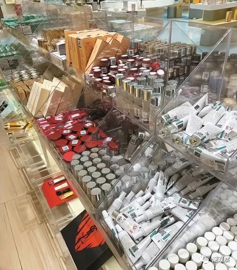 当我们谈论诗歌时我们在谈什么,当我们谈论女性时我们在谈论什么