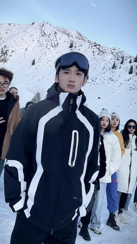 说好继承百亿家产，却成了搞笑男，豪门二公子有多“不务正业”？