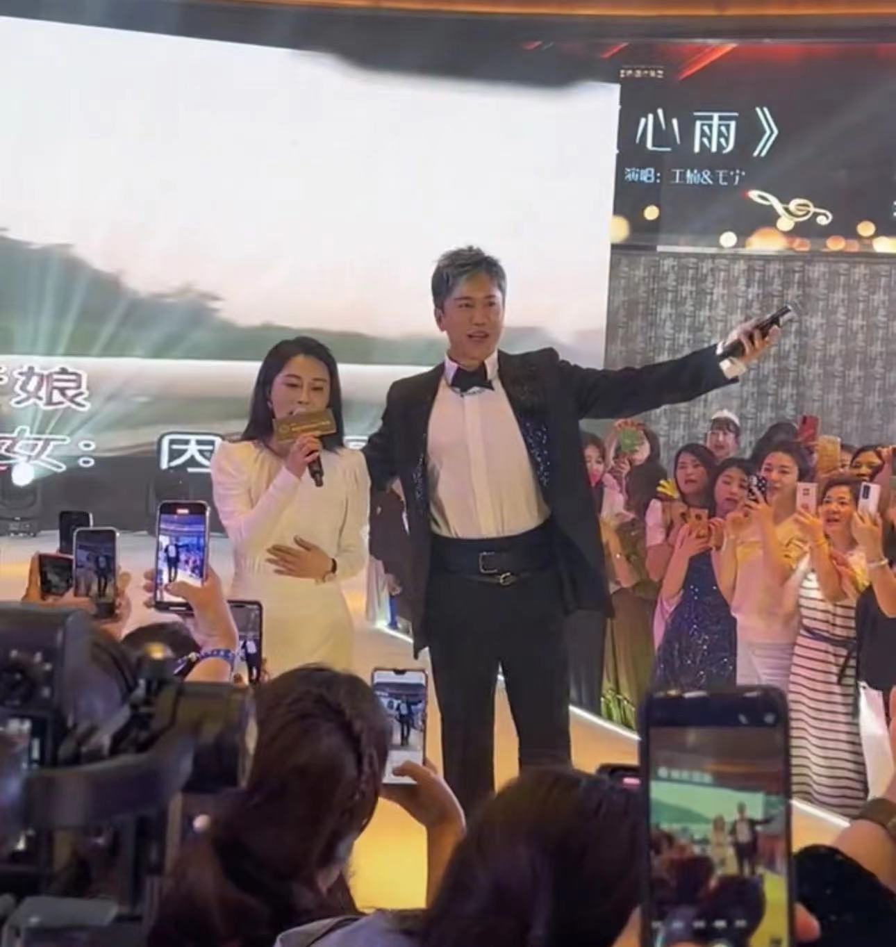 年轻时的毛宁现状,毛宁富婆