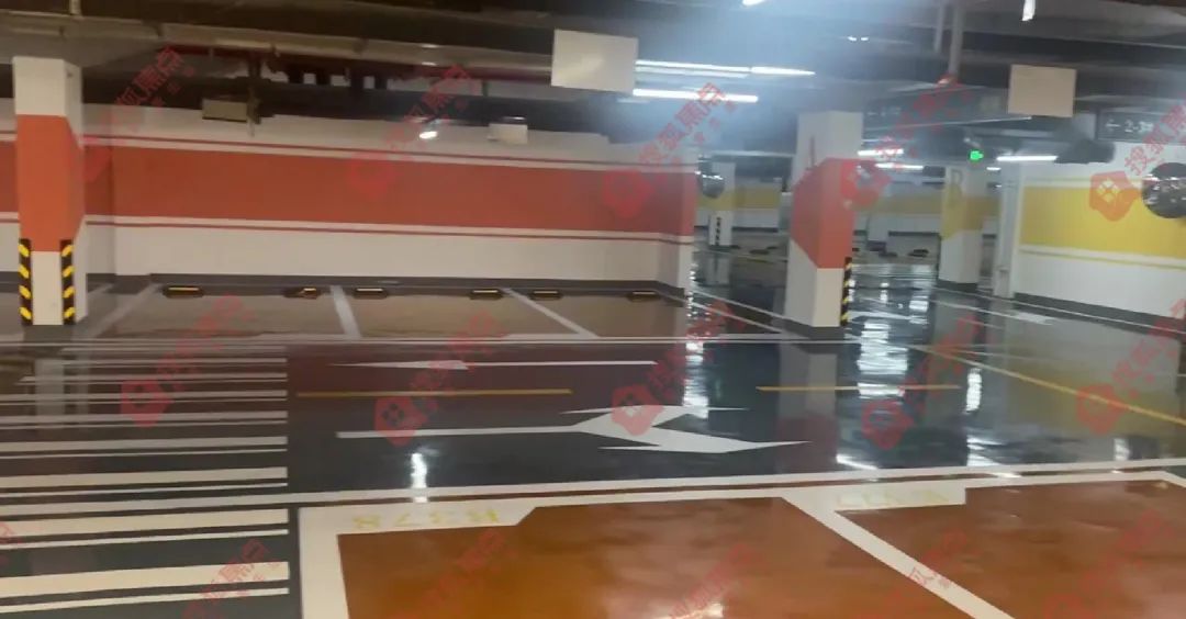 面包砖铺地板,柏油路面刷漆多少钱一平米