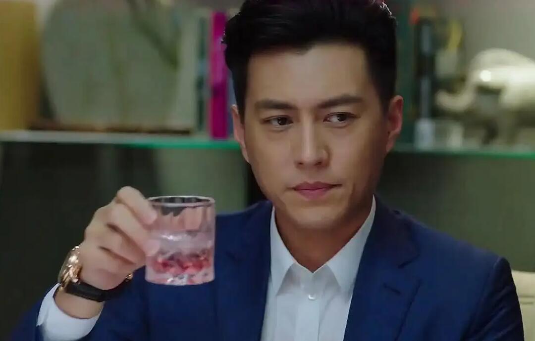 靳东和雷佳音近况,雷佳音和靳东谁的名气更大