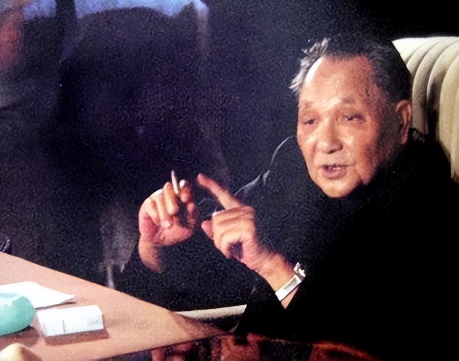 1986年，美国记者采访*小平邓**，看到他抽烟问道：能给我一支吗？