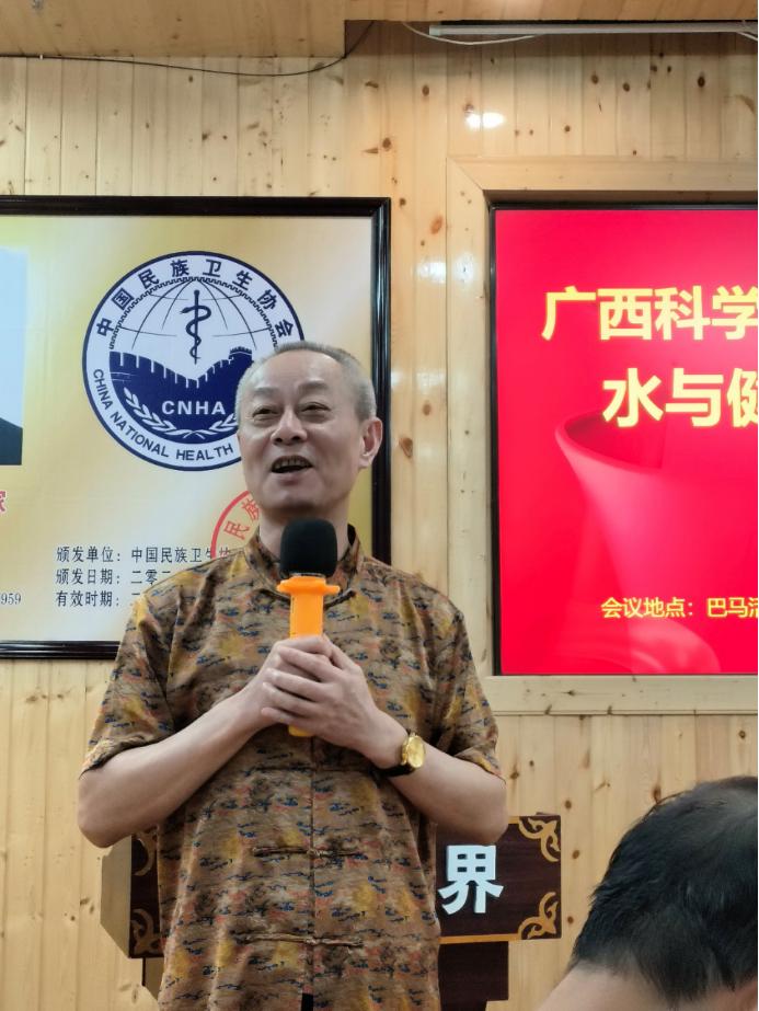 老狼赵旭央视新闻,老狼赵旭接受记者采访