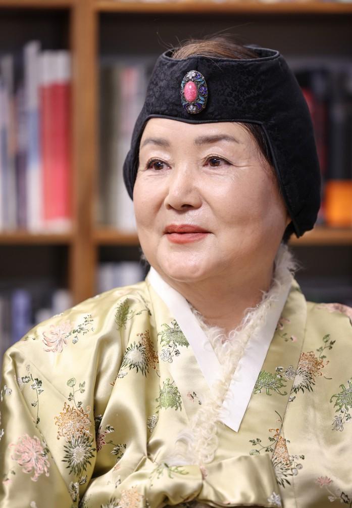 韩国总统文在寅夫人今年多大岁数,韩国前总统文在寅的个人简历