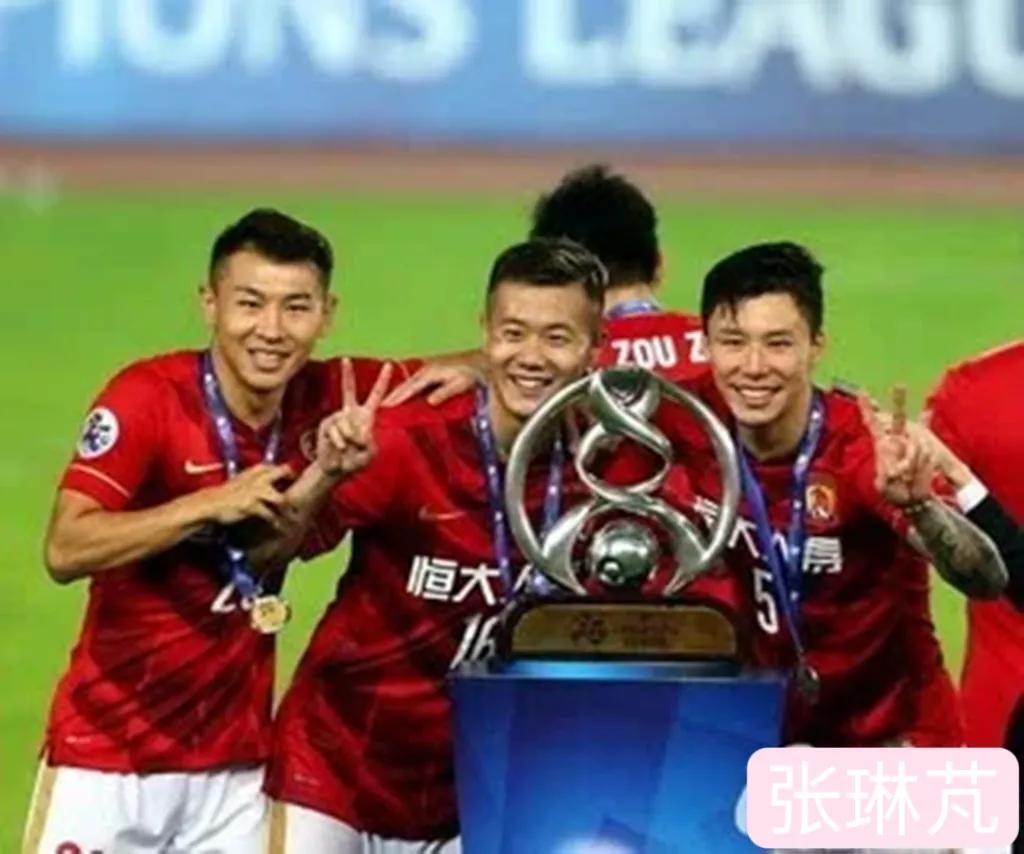 上海海港官宣武磊回归,上海海港引援徐新