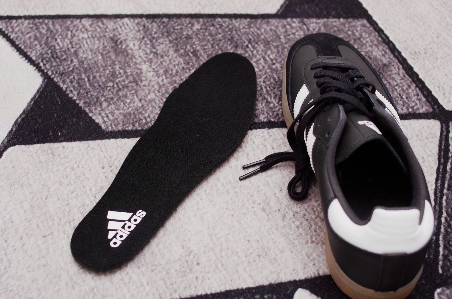 阿迪达斯单车,阿迪公路慢跑鞋