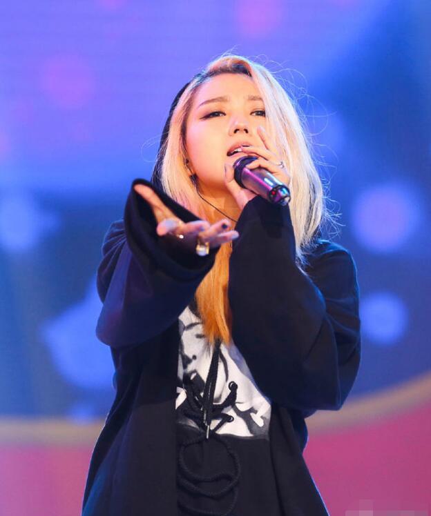 何洁我不在乎翻红因为我红过,何洁暴瘦70斤是真的吗