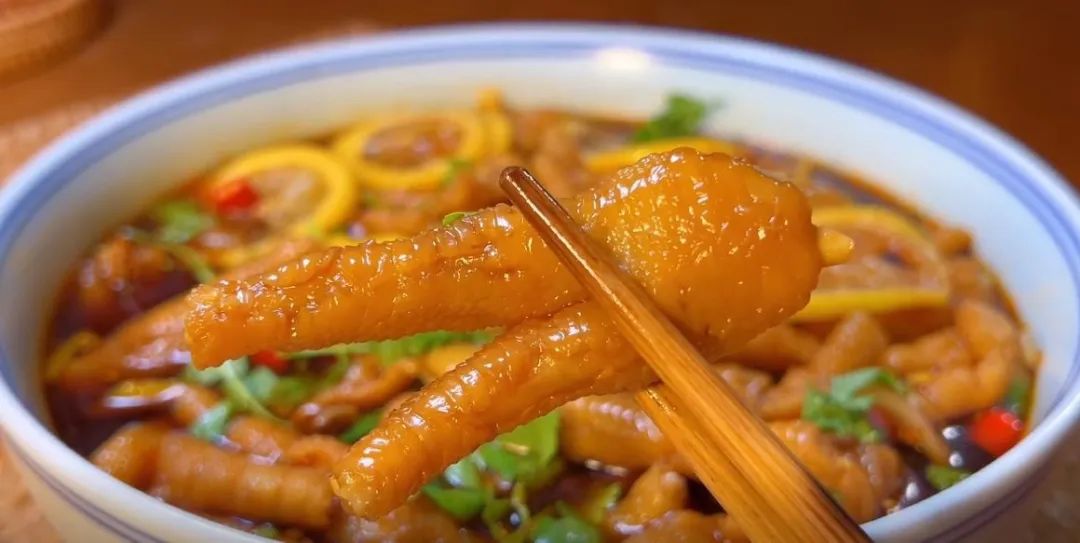 40岁以上的女人吃什么胶原蛋白好,吃什么样的胶原蛋白能让皮肤饱满