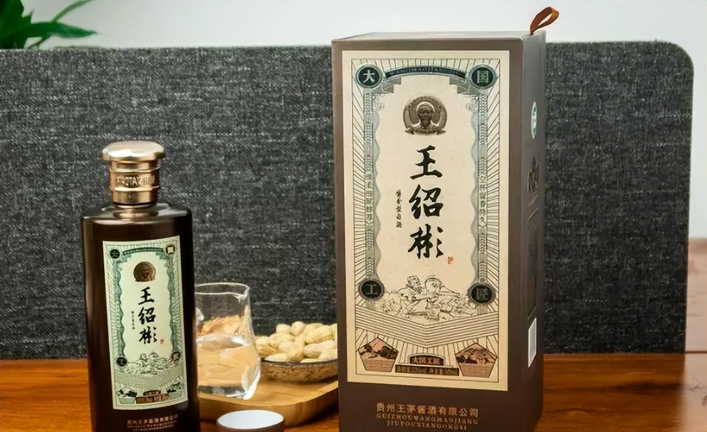 大量法国人涌入中国，看着是来旅游，很多人却盯上了我国的白酒