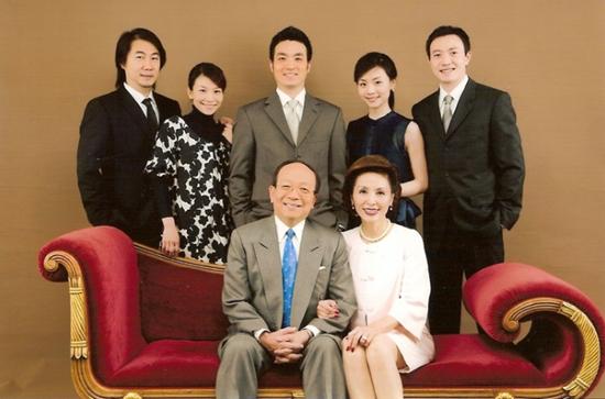 蒋介石曾孙抵达上海出席“双城论坛”，参观后坦言：印象非常深刻