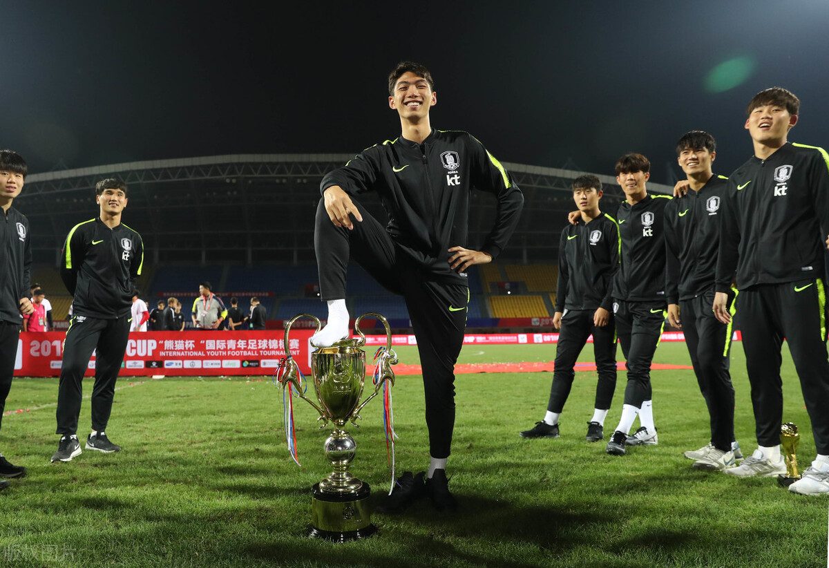 黄大宪承认犯规韩国怎么评价,黄大宪2022冬奥会500米冰刀武大靖