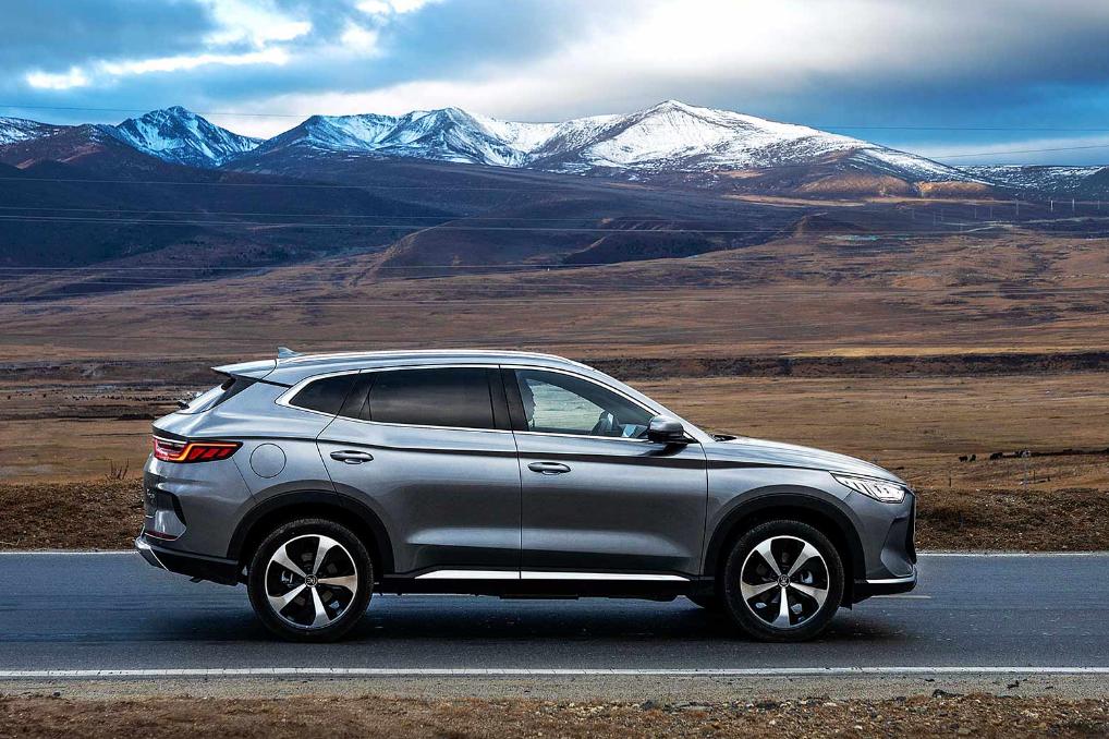 比亚迪国产汽车品牌的全面崛起,比亚迪宋plusdmi如何给轮胎打气