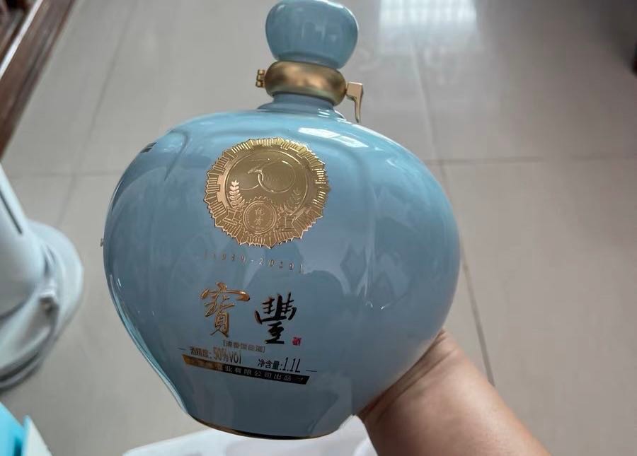 去超市买白酒要注意什么,超市购买酒技巧