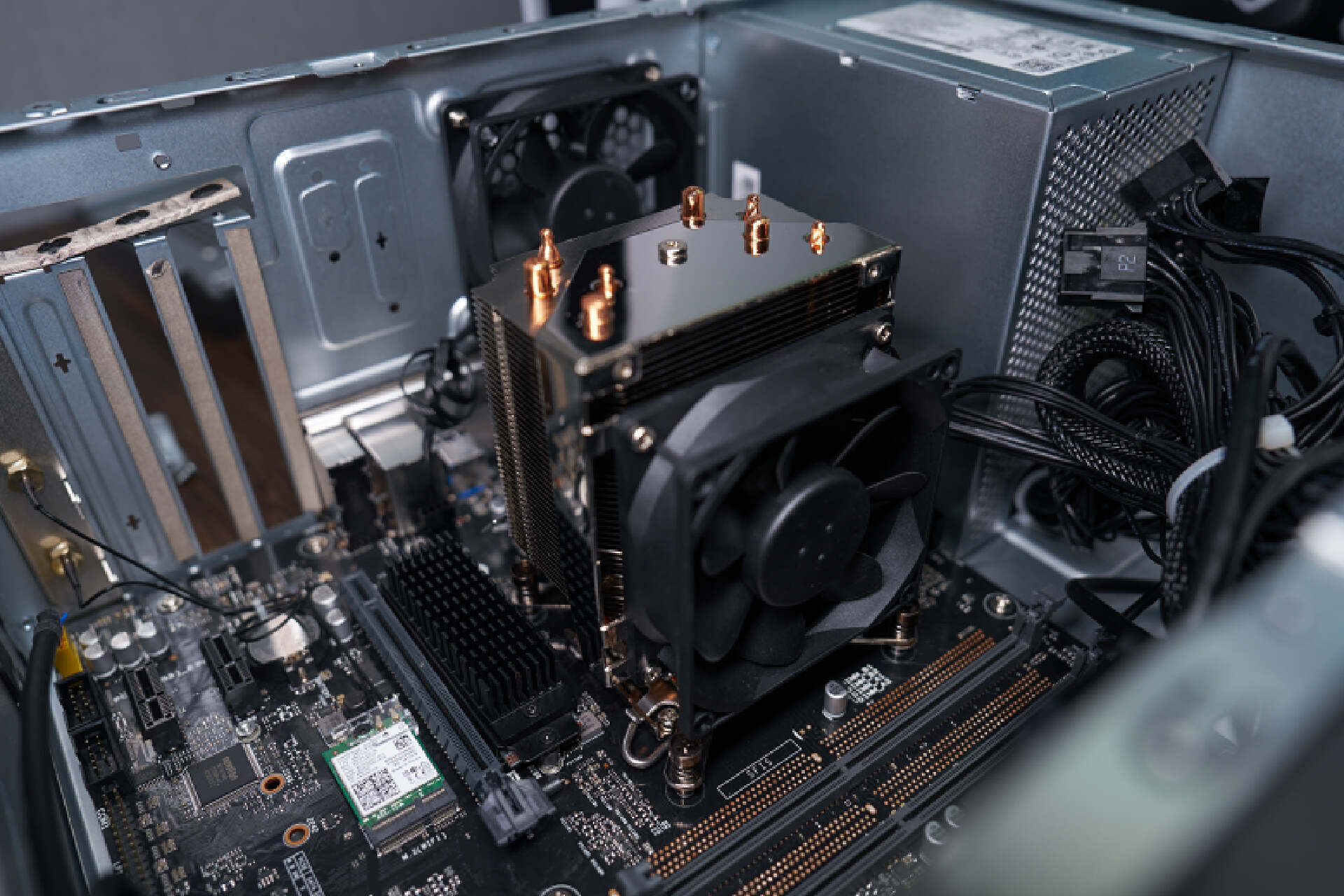 华硕天选x2023台式机改装,华硕天选x2023台式加硬盘