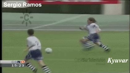 梅西关键时刻再显球王本色,球王梅西至暗时刻