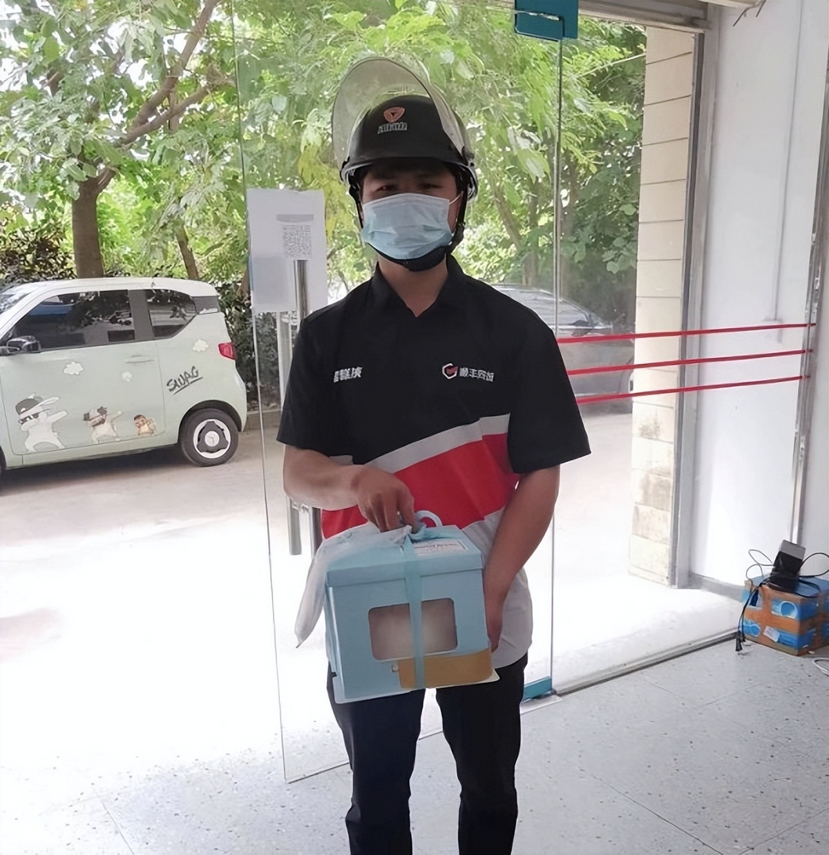 顺丰同城急配送蛋糕的关键点在哪,顺丰包邮动物奶油罐子蛋糕