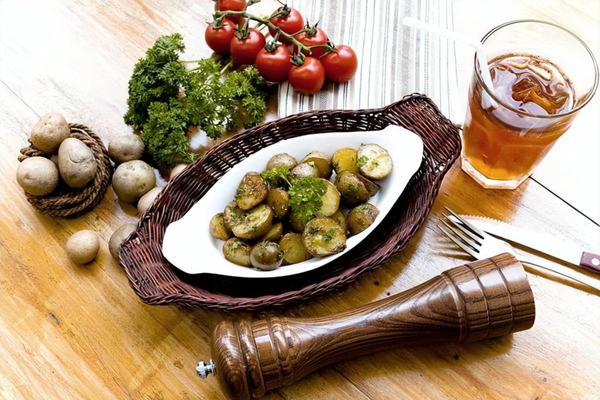 早饭应该吃什么早餐最有营养,不吃早餐的危害及饮食多样的好处