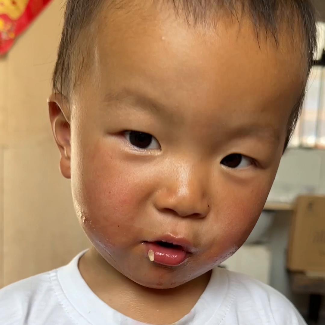 用爆炸盐给俺二大娘洗毛巾枕巾，这洗的也太干净了吧#爆炸盐