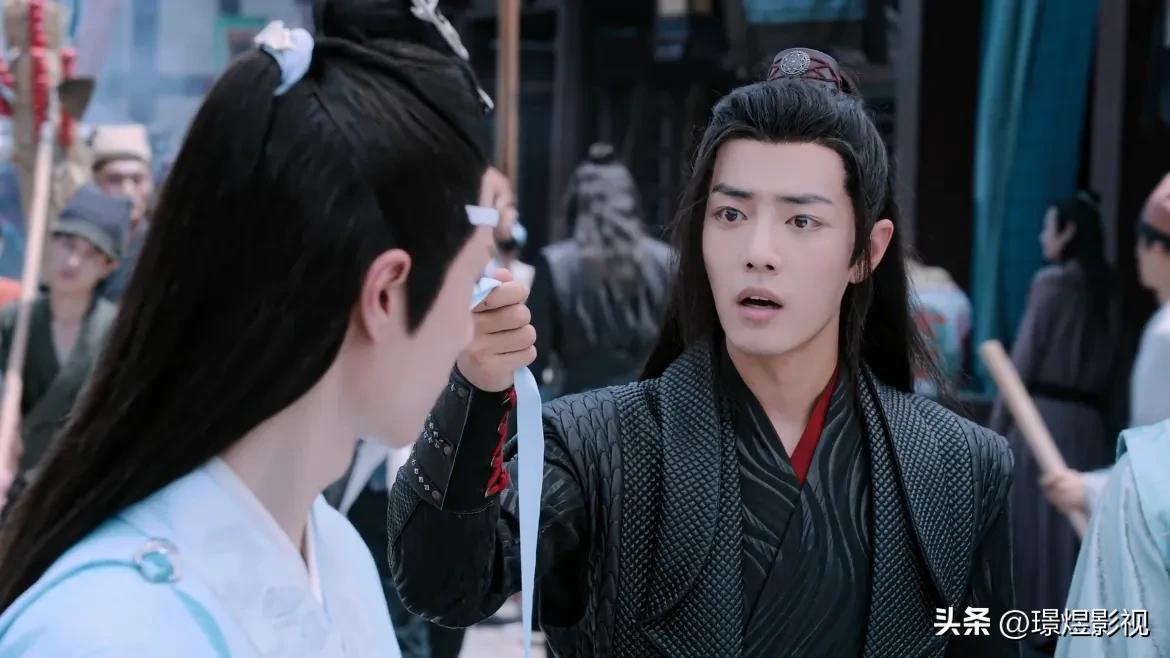 魏无羡穿陈情令衣服,陈情令魏无羡为什么穿红色衣服