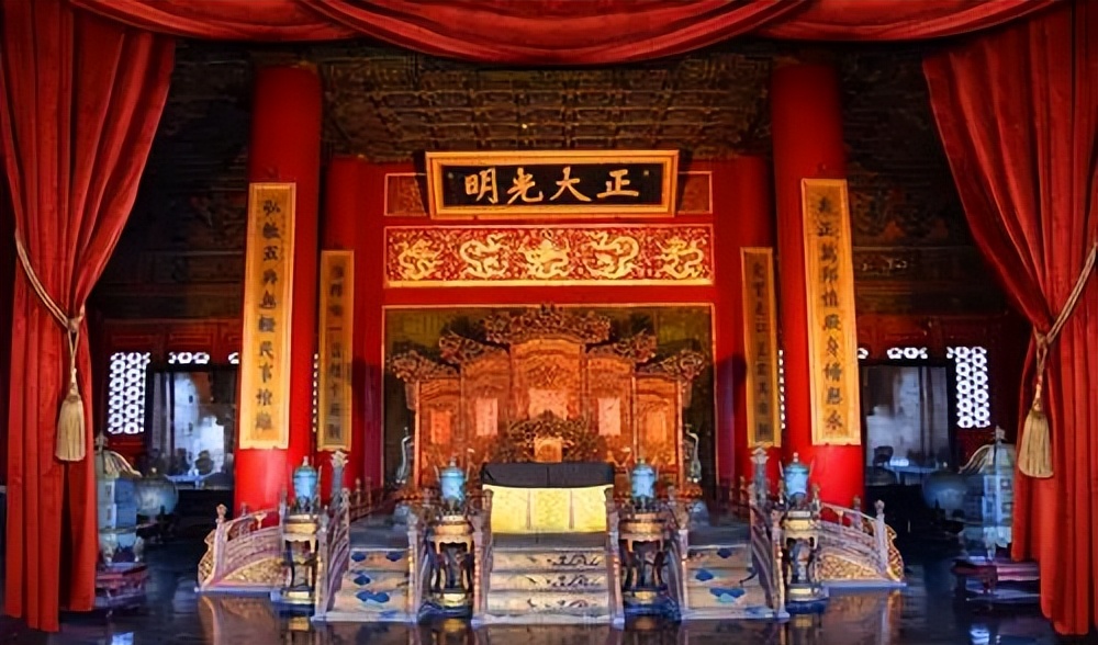 一件景泰蓝十件官窑器说明什么,景泰蓝和瓷器收藏价值