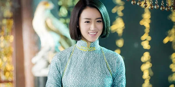 她被誉为神颜小花被李冰冰力捧,她曾被誉为娱乐圈校花