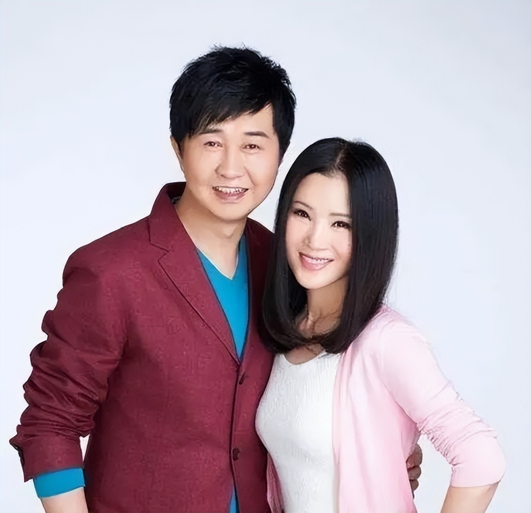 至今无法超越的八大经典情歌对唱,现在正流行的一首经典情歌对唱