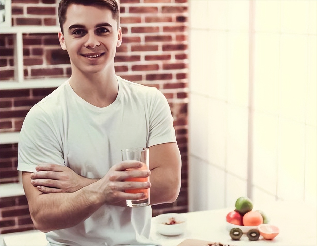 成年男性体重身高标准对照表,男性年龄身高体重对照表2021年