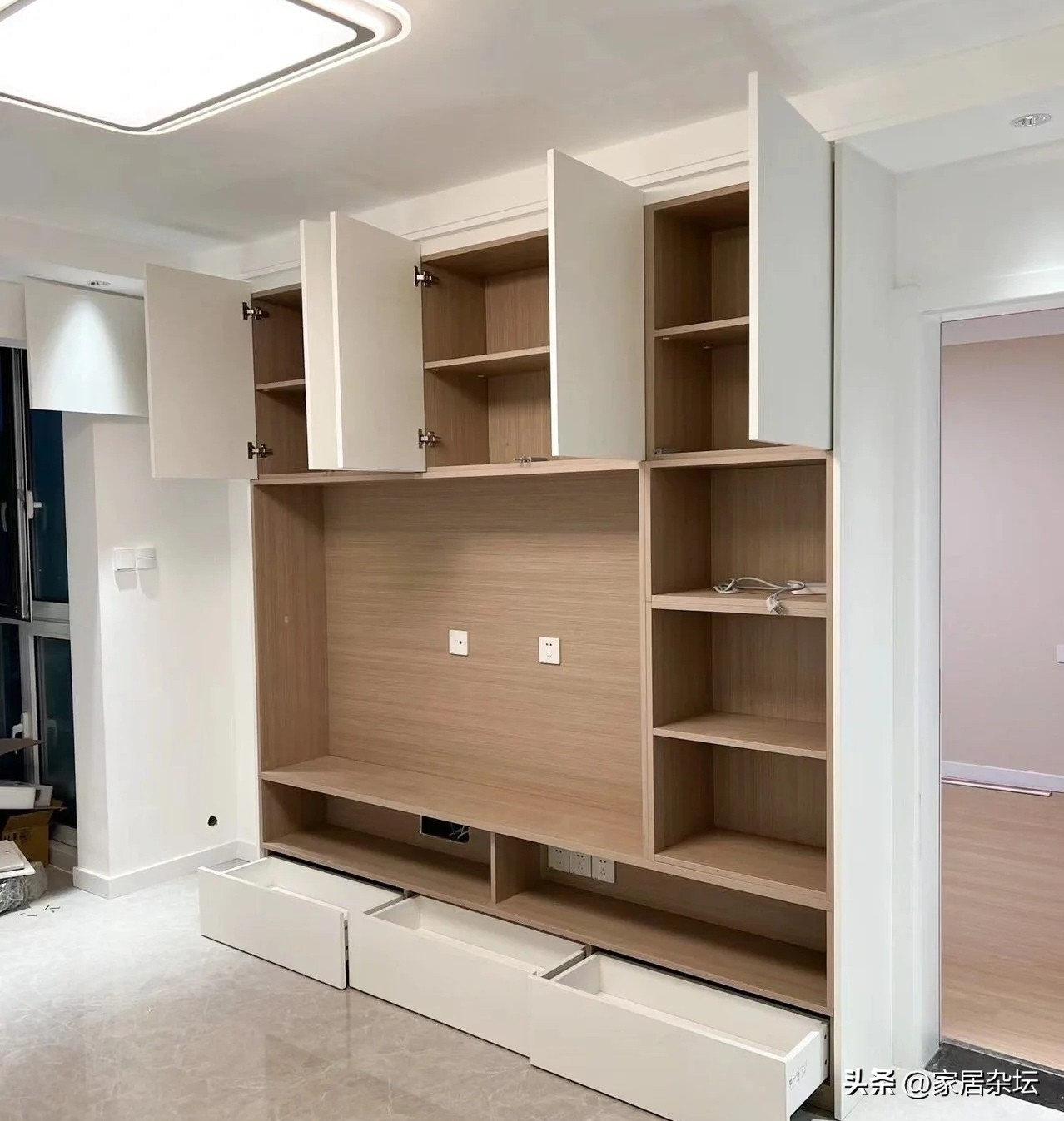 满墙电视柜一年后的使用感受,满墙电视柜到底实用吗