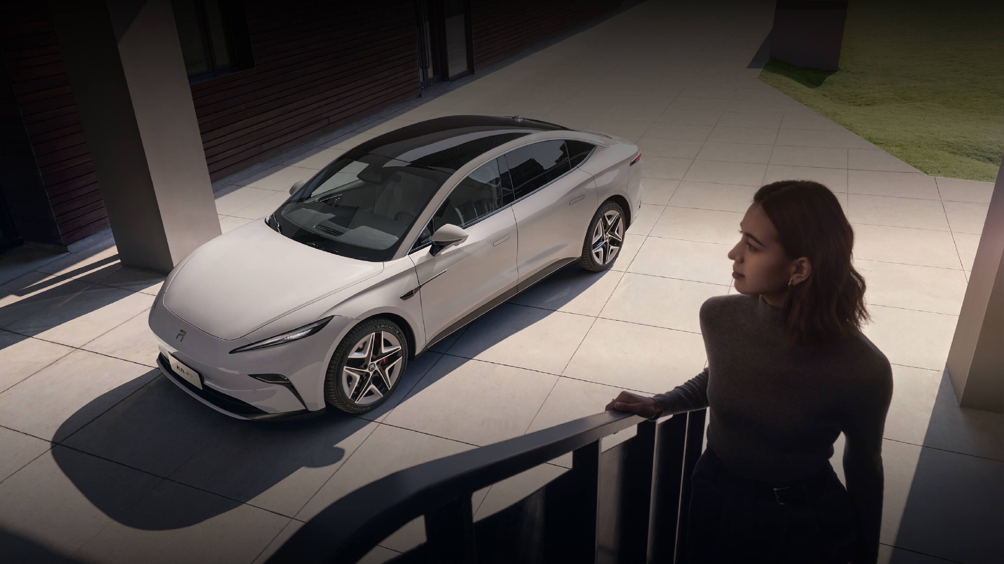 马斯克跟美国联合研制新发动机,日媒中国汽车出口超越日本