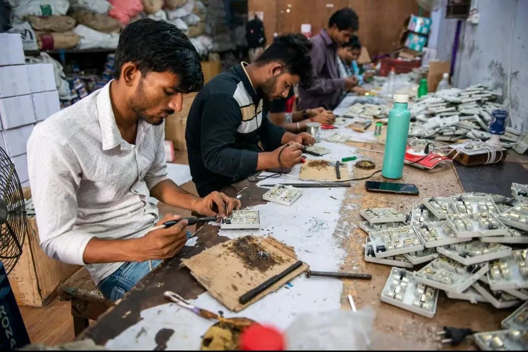 郭台铭该紧张了，iPhone15订单，要被2家厂商分走25%？