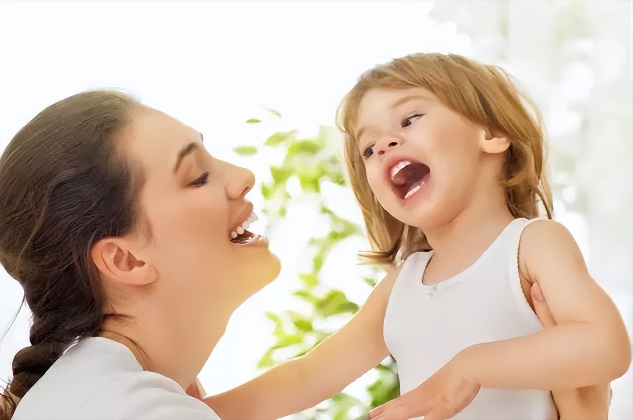孩子胆子小怕陌生人怎么办,孩子胆子特别小怕老师怎么办