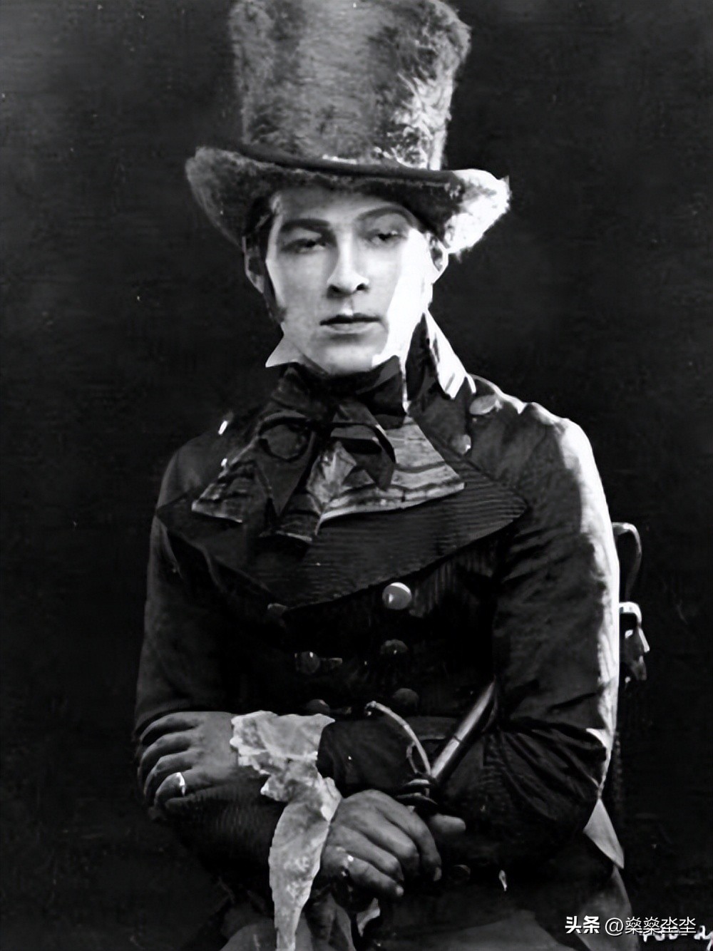 女人爱的不是我，我只是女人们用来描绘她们梦想的画布