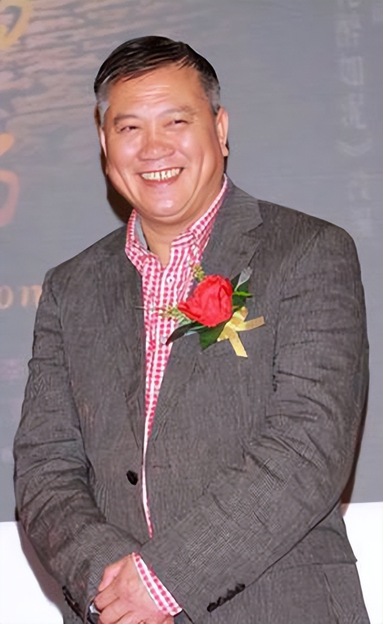 万梓良前妻恬妞与恬妮关系,恬妮和万梓良生有孩子吗