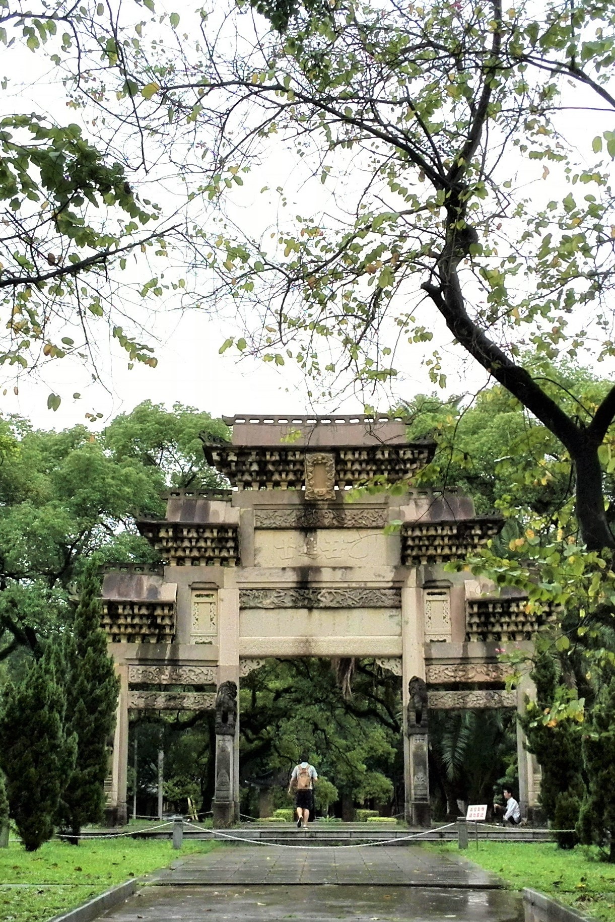 华南第一中山大学,中山大学广东人眼中的清华