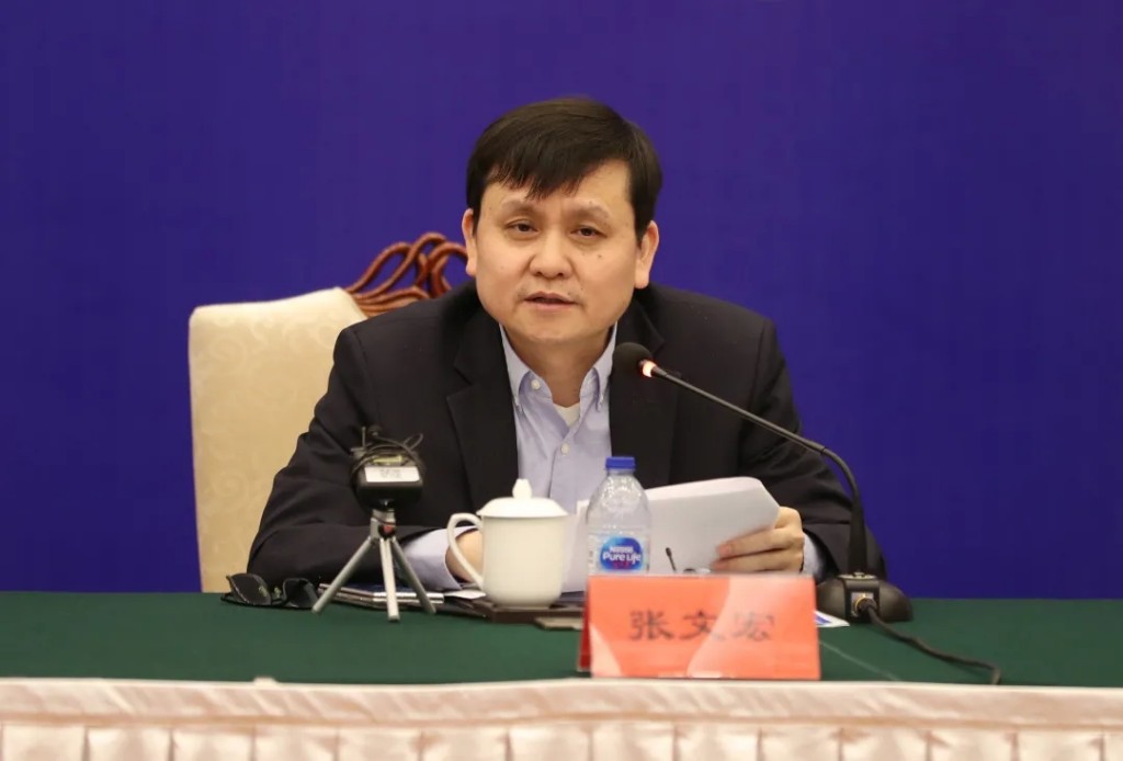 张文宏凌晨紧急发文,张文宏宜兴