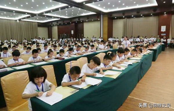 神童何雪豪被军校特招,8岁上军校的神童现在怎么样了