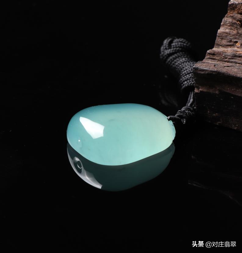 蓝水翡翠到底能不能买？缅甸蓝水跟危料怎么区别？