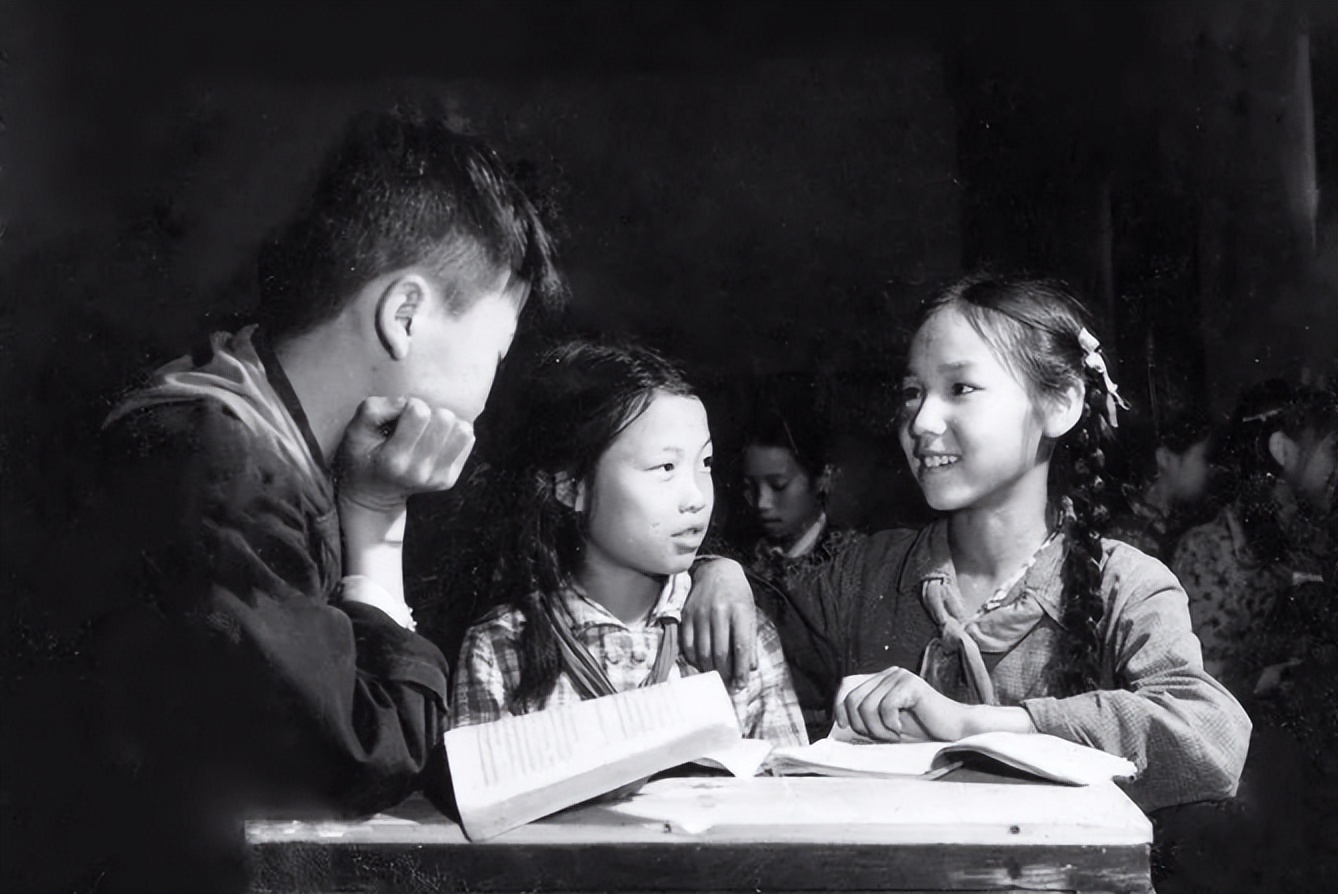 金英丽落网，贪污500万，大搞权色交易，被抓后扬言那是恋爱费用