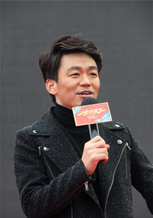 王宝强与马蓉离婚后的生活对比,王宝强离婚给马蓉分了多少钱