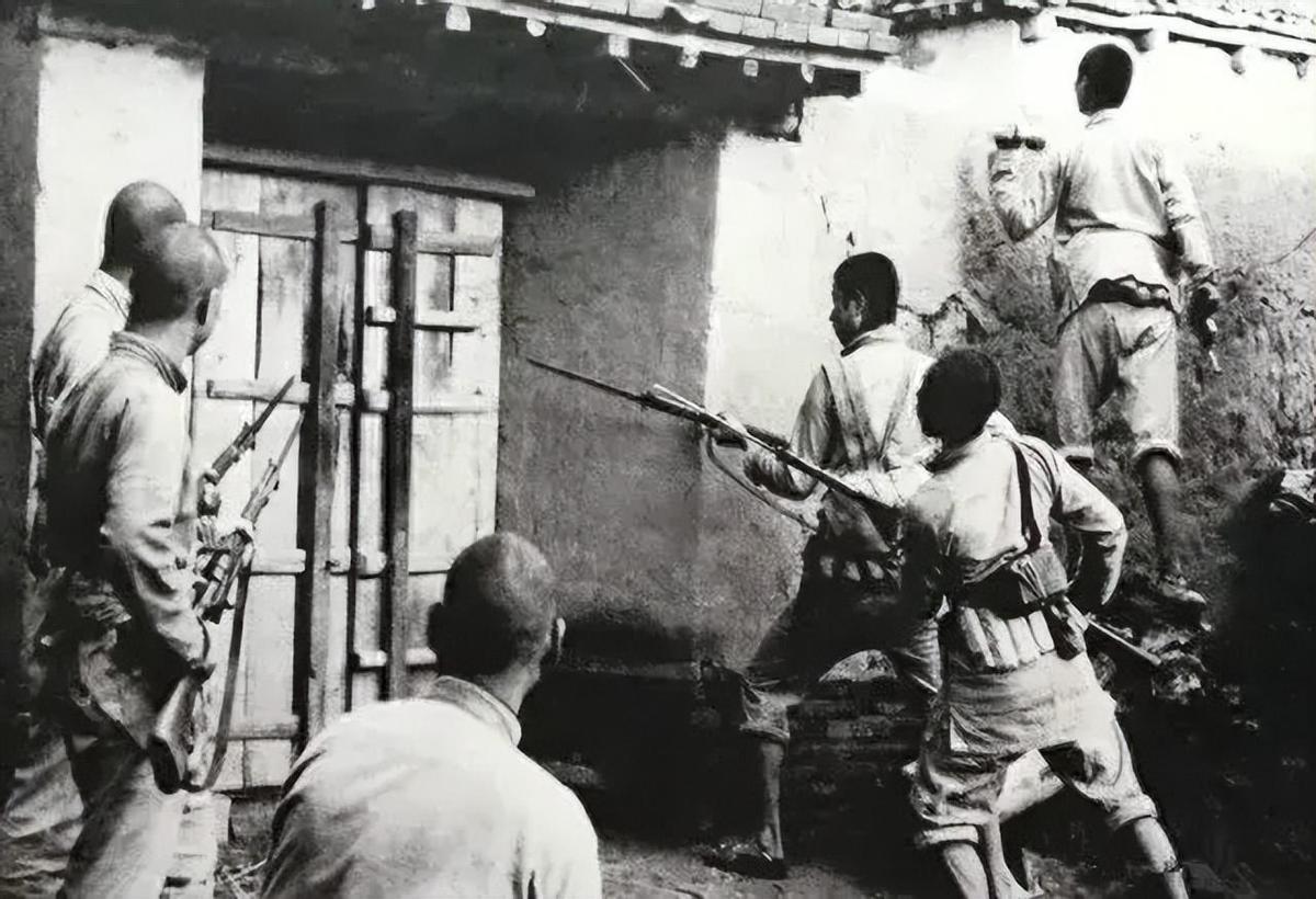 日军日记：*安妇慰**不服从管教，我很愤怒，用*刀刺**插入她的*体下**