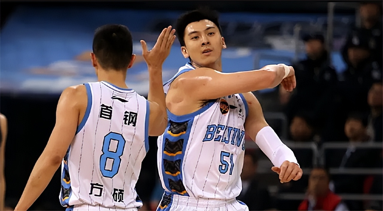 闵鹿蕾重回主场含泪怀念吉喆,首钢队吉喆去世视频