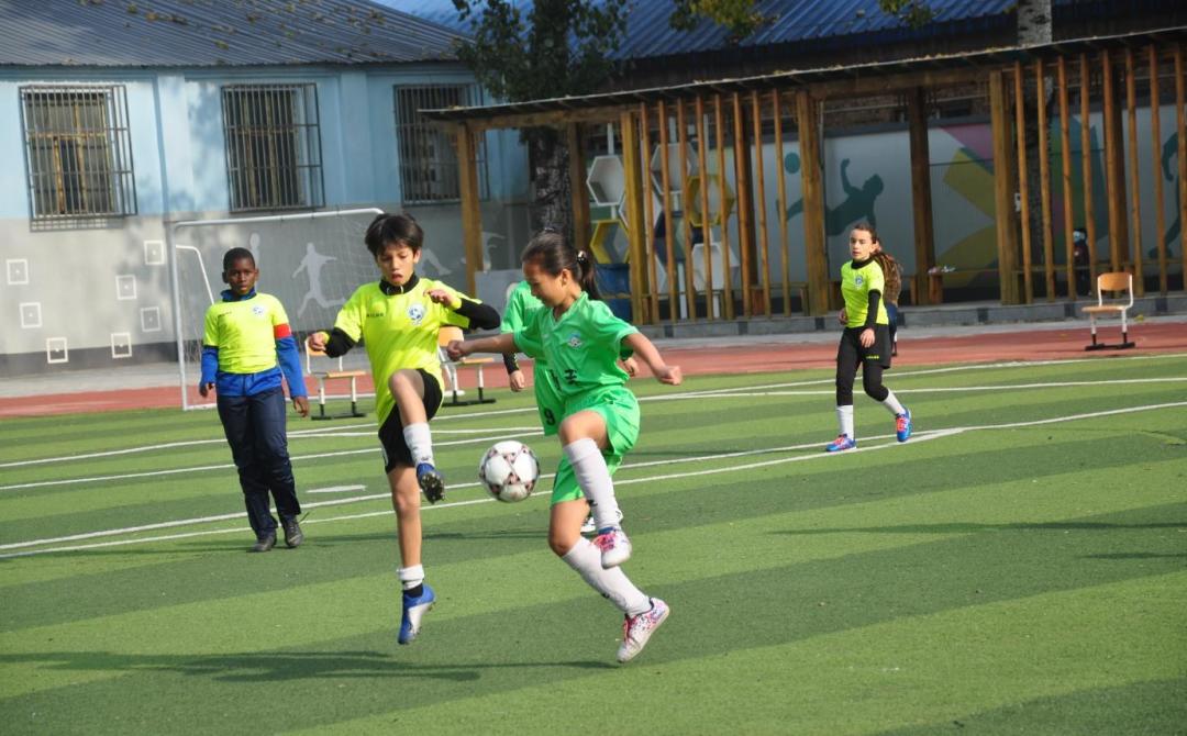 足球夏令营报名,双语夏令营2024报名费用