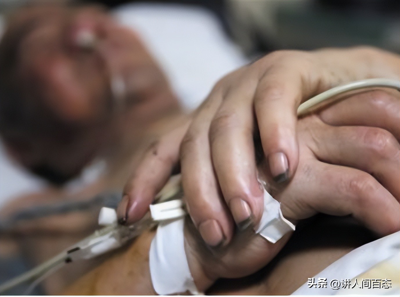 父亲查出肾癌,母亲患癌4年继父不离不弃