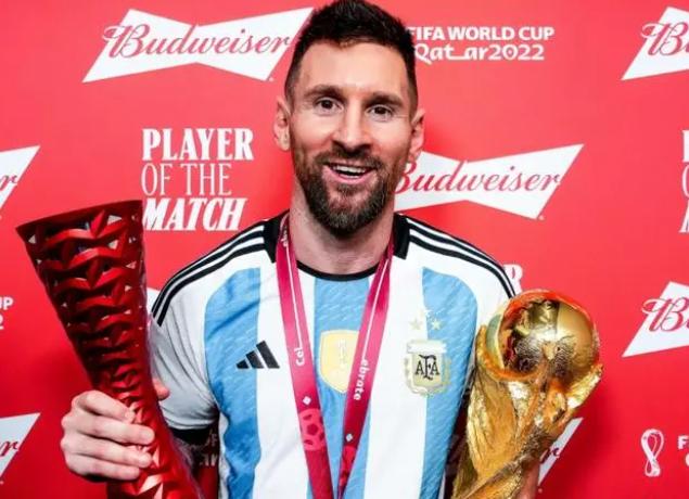 从全球倒数逆袭成世界第一,从世界第一到被球队开除的视频