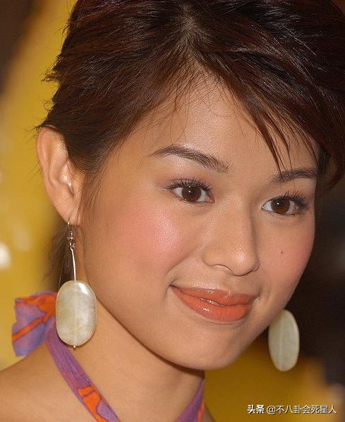 第一眼“丑”，第二眼好看，这7位女星颜值是个谜