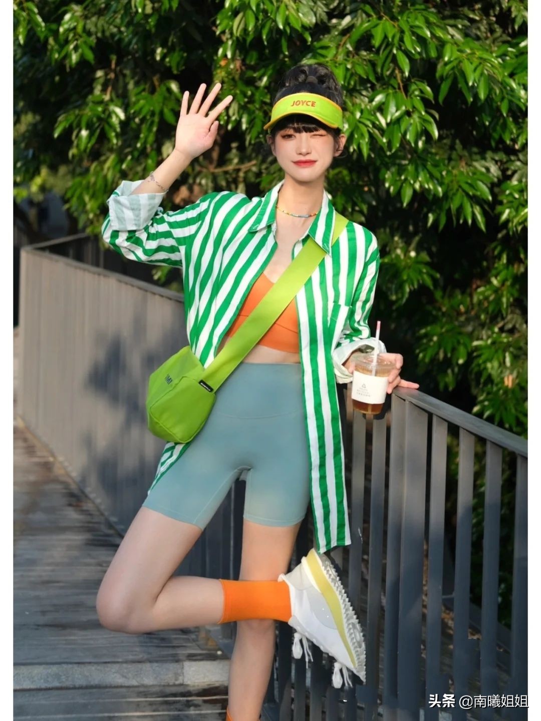 我对“无痕裤”的偏见，在看到这些素人街拍后变了，百搭又显瘦